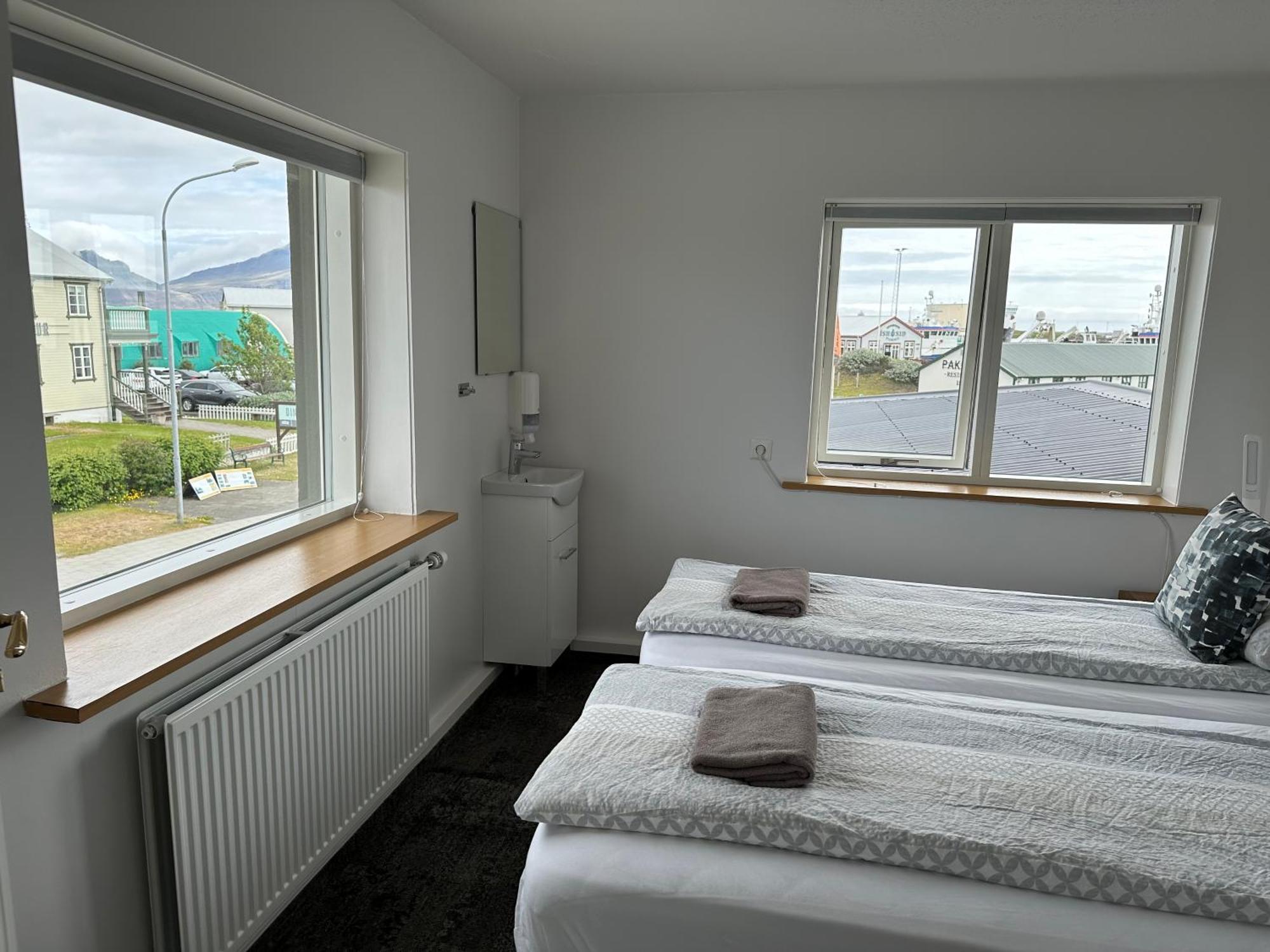 Guesthouse Dyngja Höfn Екстериор снимка